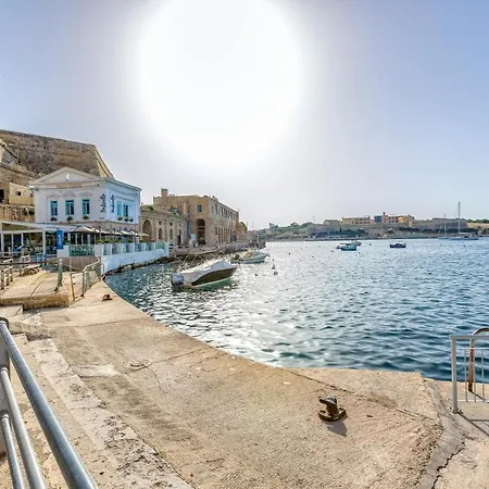 Mesmerising Views For A 2br In The Capital By 360 Estates * Valletta