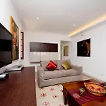 Apartment Deluxe *