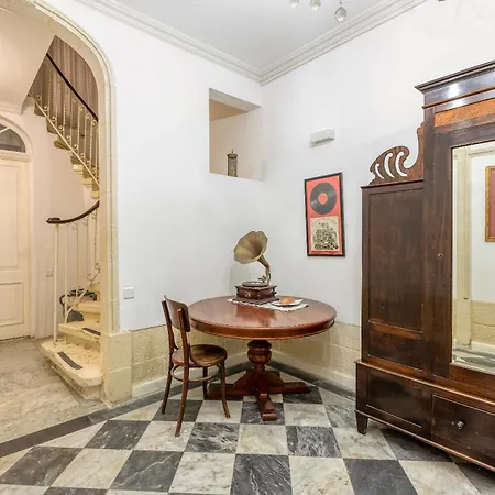 Apartmán Valletta Old Town Suites *